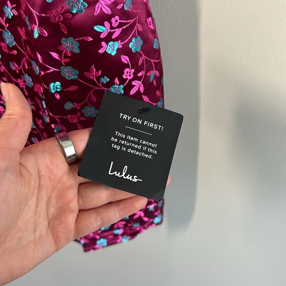 NWT Lulu’s Always Decadent Magenta Ditsy Floral Brocade Puff Sleeve Dress Small - Picture 8 of 16